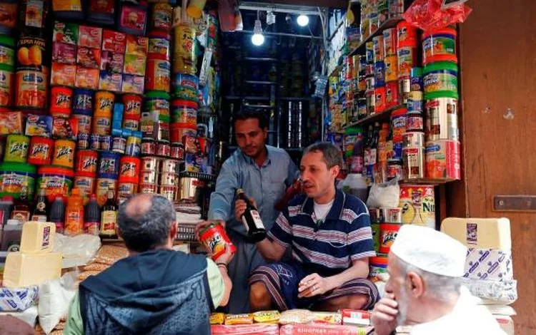 انتشار للمواد الغذائية المنتهية في أسواق اليمن