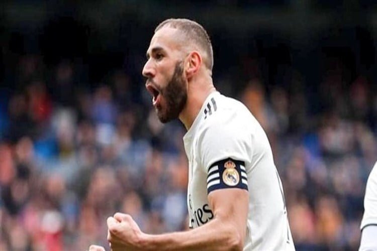 كريم بنزيما يقول إن ريال مدريد يتطلع لحصد كل الألقاب الموسم المقبل