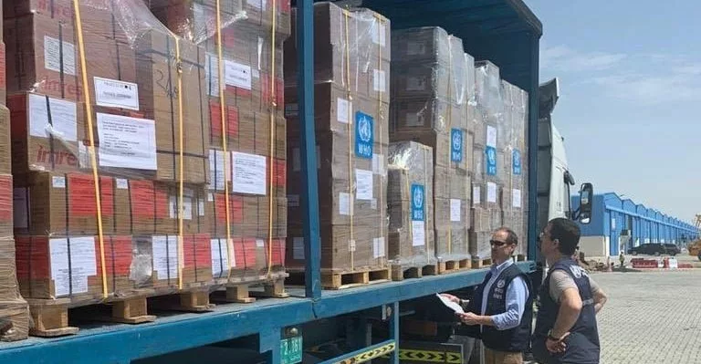 السعودية تنقل إمدادات الصحة العالمية لمواجهة كورونا في اليمن
