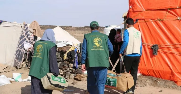 مركز الملك سلمان يقدم إغاثة للمتضررين من السيول في مأرب