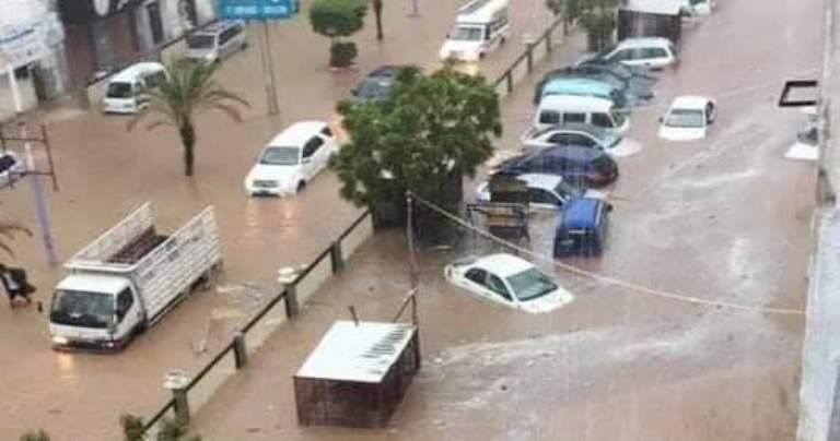 سيول عدن بعد أمطار غزيرة جراء منخفض جوي