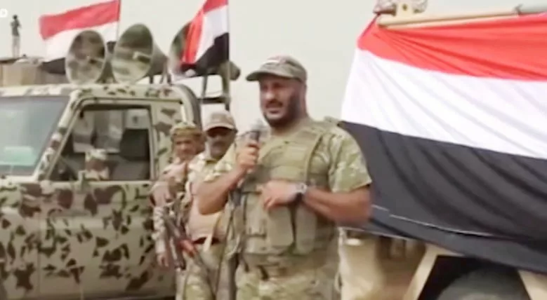 العميد طارق صالح قائد قوات المقاومة الوطنية
