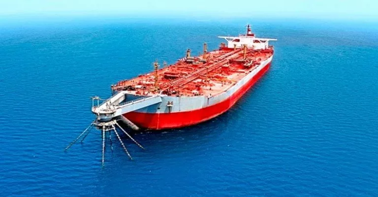 ناقلة - سفينة النفط خزان صافر العائم في الحديدة