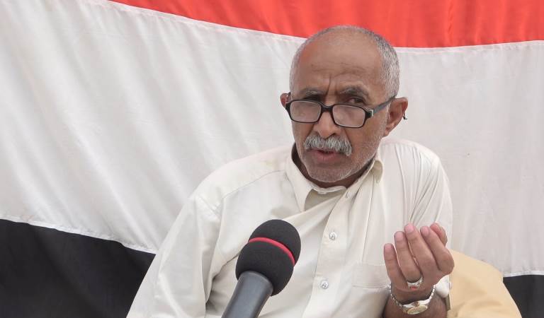 العقيد قائد أفندي بعد إفلاته من الحوثيين إلى الساحل الغربي