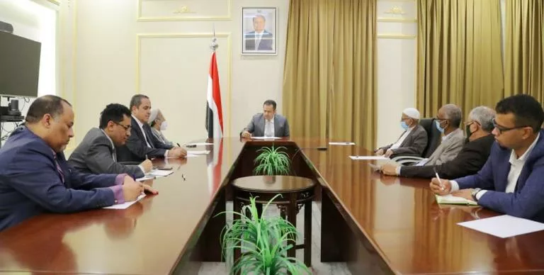 معين عبدالملك مع قادة الإصلاح في إطار مشاورات تشكيل الحكومة