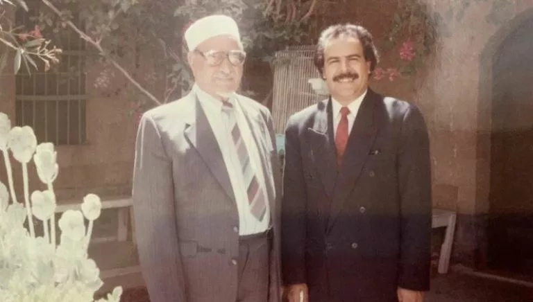 الرئيس الراحل عبدالله السلال مع أنور العنسي