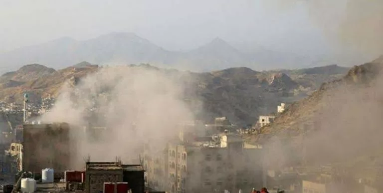 قصف الحوثيين في أحياء تعز