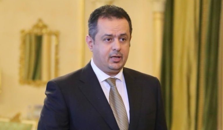 رئيس الحكومة اليمنية معين عبدالملك بعد الوصول إلى عدن