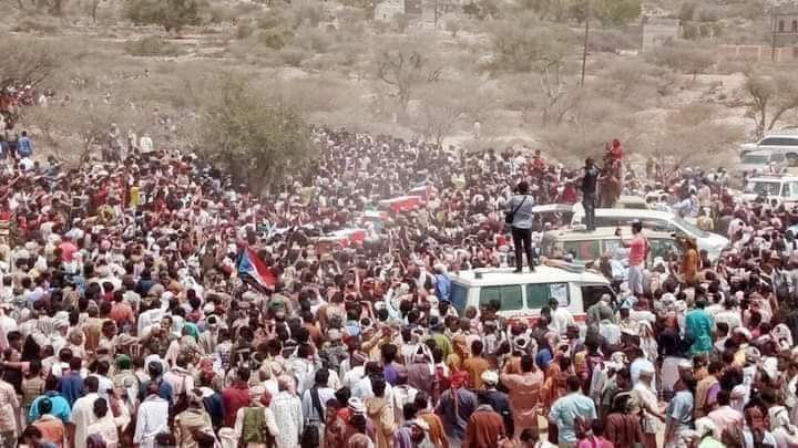 جنازة عسكرية وشعبية - مراسيم تشييع اللواء جواس في ردفان لحج