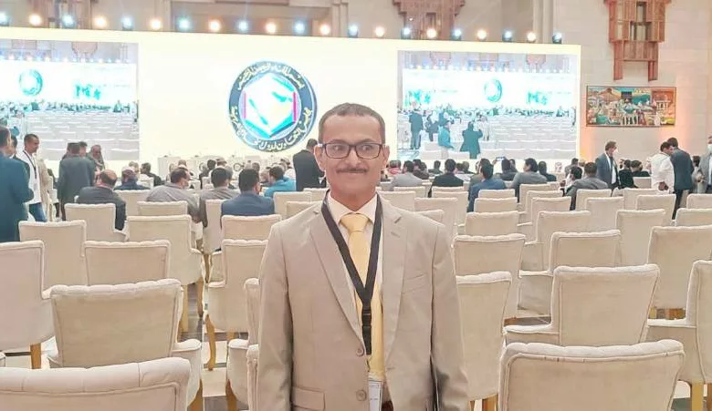 عادل الأحمدي في مشاورات الرياض