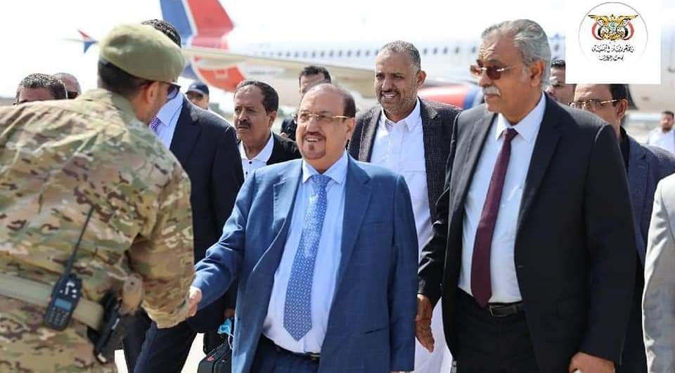 رئيس وأعضاء البرلمان اليمني يصلون عدن