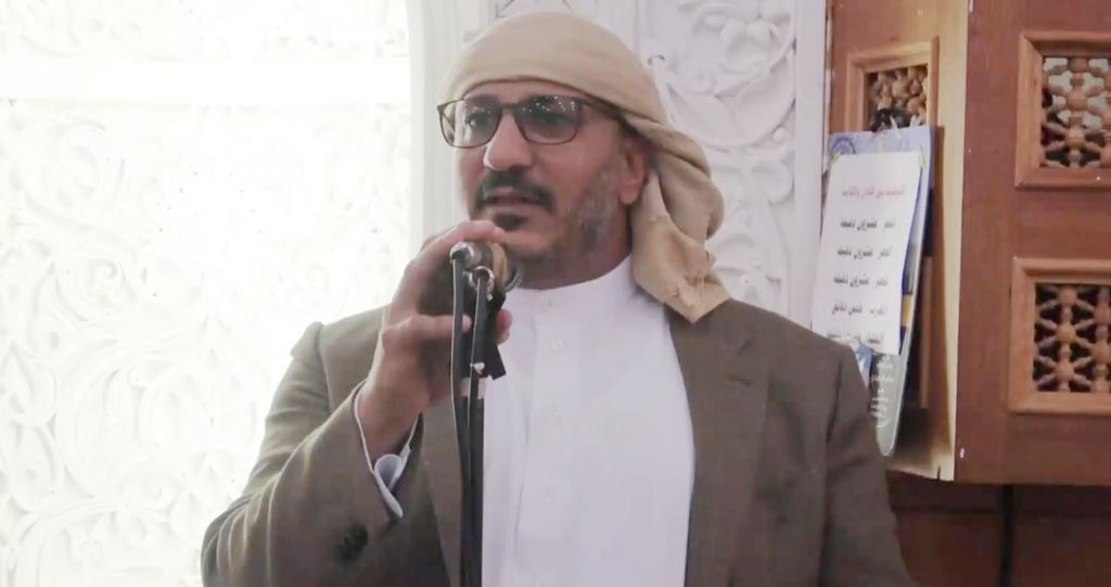 نائب رئيس المجلس الرئاسي العميد طارق صالح يلقي كلمة من مسجد في المخا