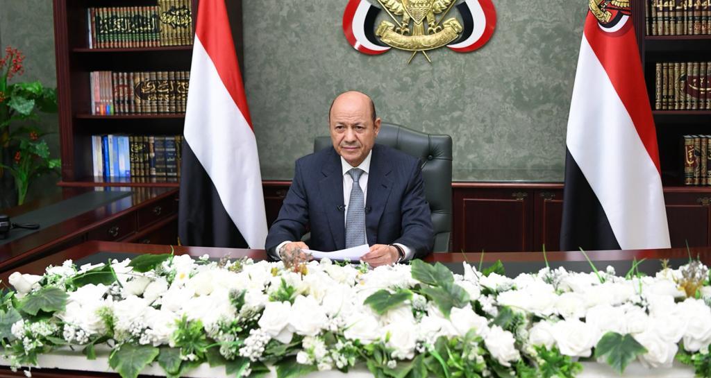 رئيس المجلس الرئاسي في اليمن يلقي خطاب العيد الـ32 للجمهورية اليمنية