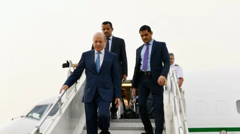 الرئيس العليمي يعود إلى عدن بعد جولة خارجية في عدة دول عربية