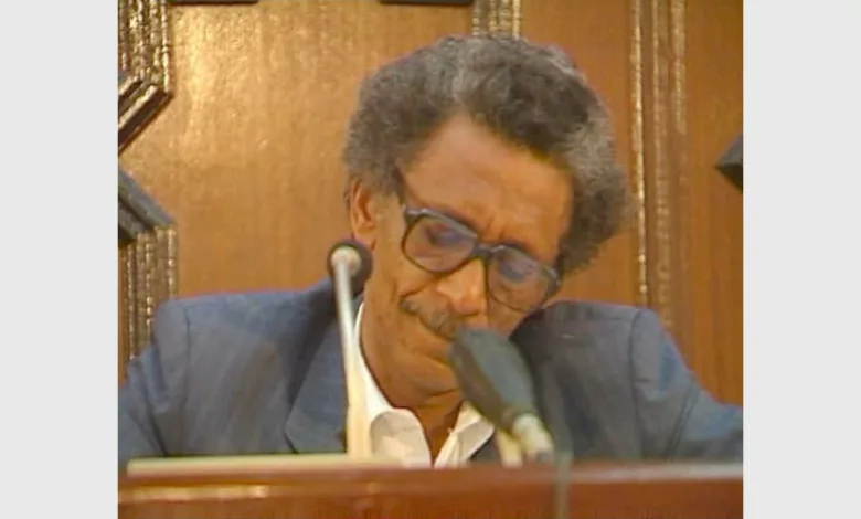 الشاعر والأديب الراحل يوسف محمد الشحاري