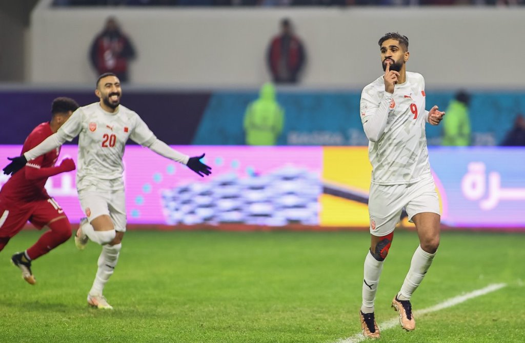 البحرين يفوز على قطر في لقاءات المجموعة الثانية خليجي 25
