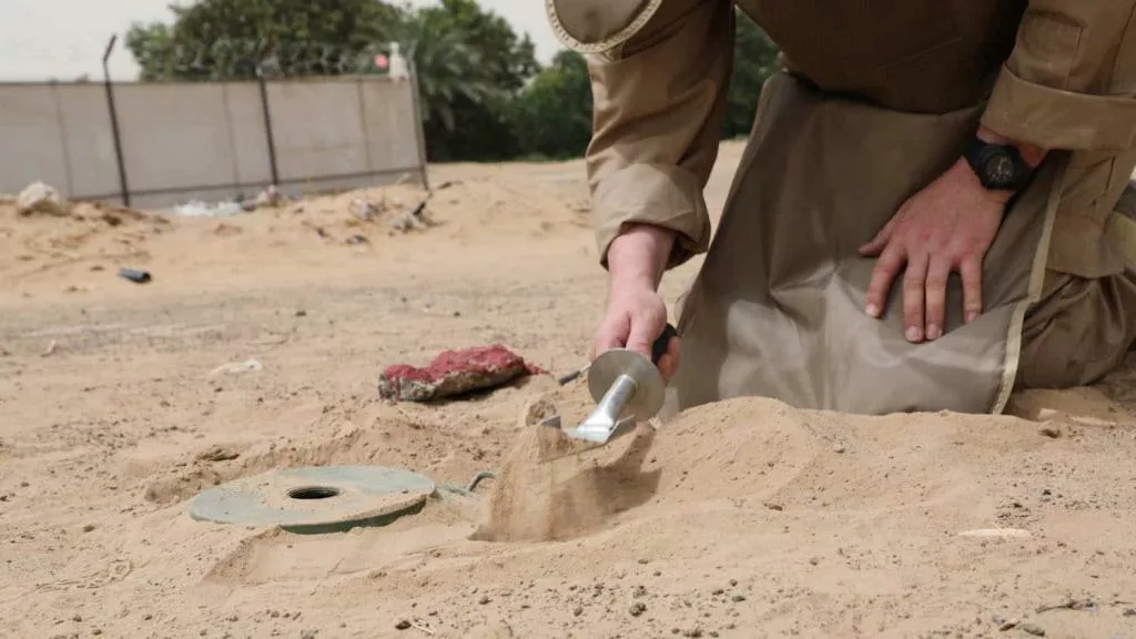 فريق مسام السعودي لنزع الألغام في اليمن