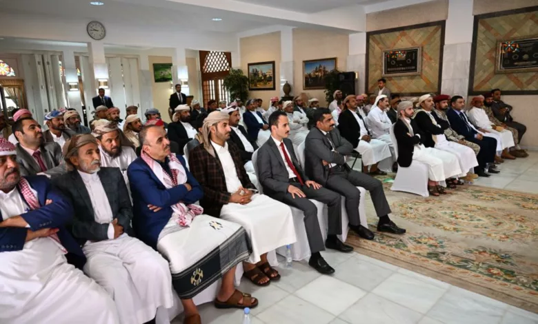 لقاء الرئيس العليمي مع محافظ وقيادات محافظة الجوف