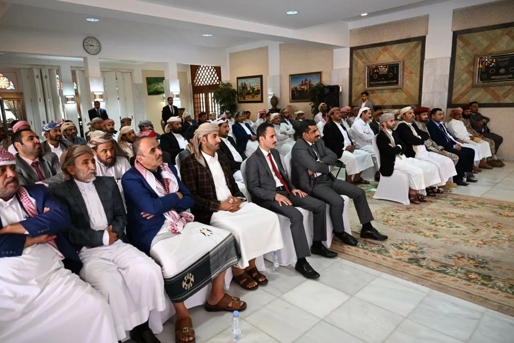 العليمي في لقاء قيادة الجوف:صلح وإنهاء الثارات دعماً لتحرير المحافظة