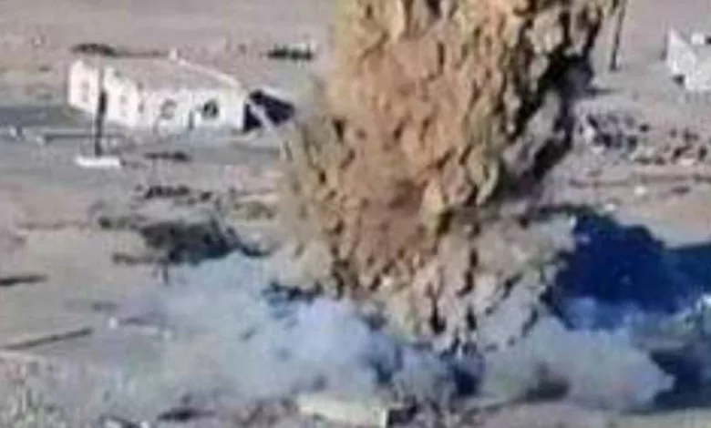 الحوثيون يفجرون منازل مواطنين في صراوح مأرب