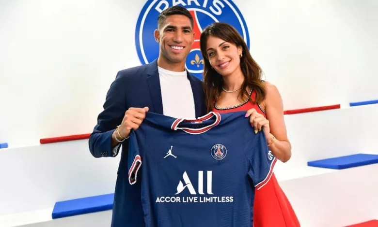 المغربي الدولي أشرف حكيمي وزوجته السابقة هبة عبوك في 2021