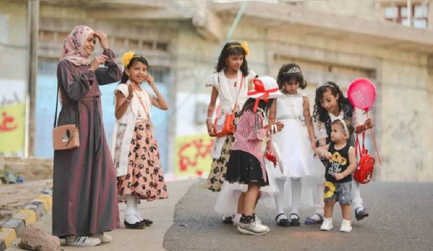 العيد في ثلاثية خالد الجريوي: لطخوا ثيابكم بأصباغ حلوى أطفالكم