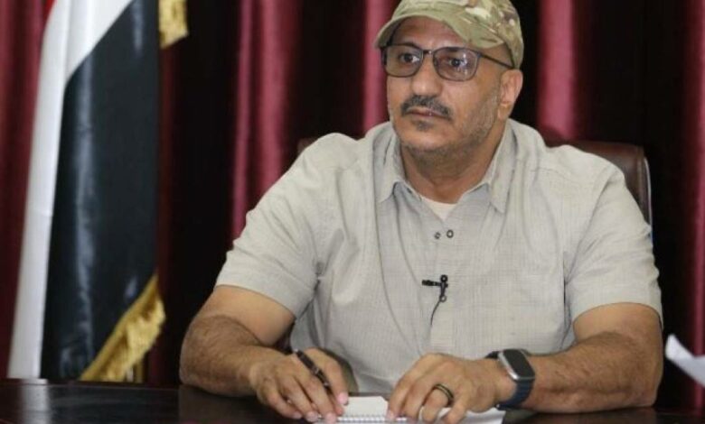 العميد طارق صالح خلال ترؤسه اجتماع دوائر المكتب السياسي
