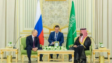 ولي العهد السعودي الأمير محمد بن سلمان مع الرئيس الروسي فلاديمير بوتين خلال زيارته إلى الرياض