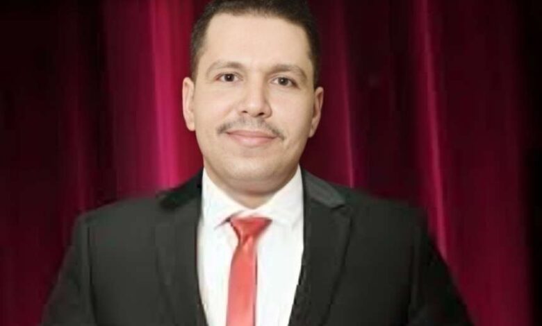 الصحفي أحمد ماهر
