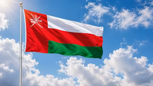 عُمان تتوسط للتهدئة في البحر الأحمر بعد تصعيد الحوثيين