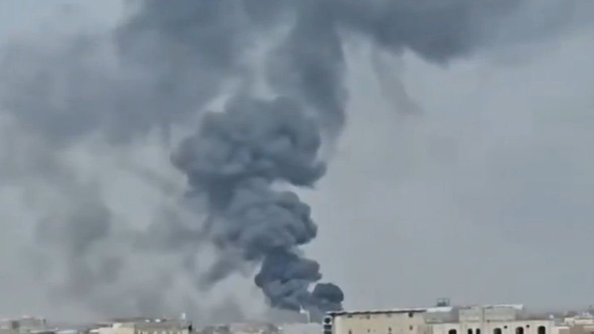 الحكومة اليمنية عقب الهجوم الحوثي على ميناء المخا: سنحمي المنشآت الحيوية