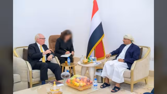 طارق صالح للمبعوث الأمريكي إلى اليمن: مفتاح السلام مواجهة إرهاب الحوثي