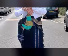 بالصور.. مؤرخ يكشف عن الزي اليمني الحقيقي
