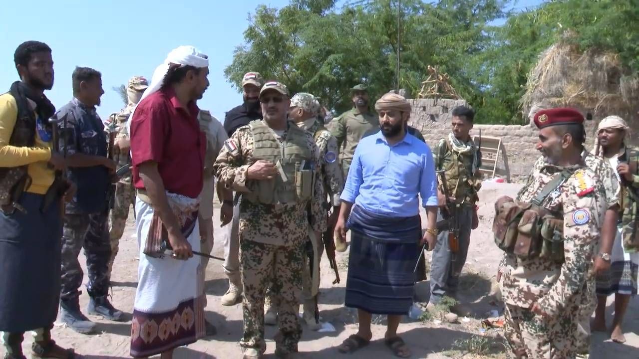 طارق صالح يتفقد خطوط التماس في محور الحديدة مع قدوم شهر رمضان إعلام المقاومة