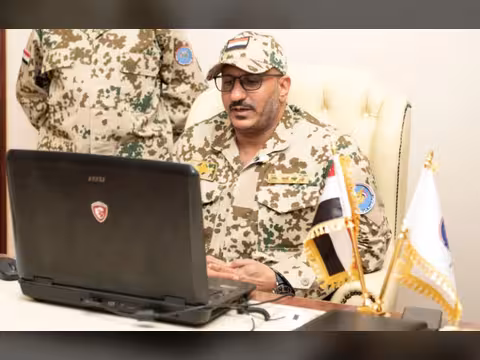 طارق صالح: مفتاح الحل دعم القوات اليمنية على الأرض