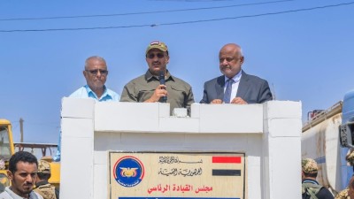 طارق صالح في حيس: مشروع رصف وتشجير مدخل المدينة وتفقد الطاقة الشمسية