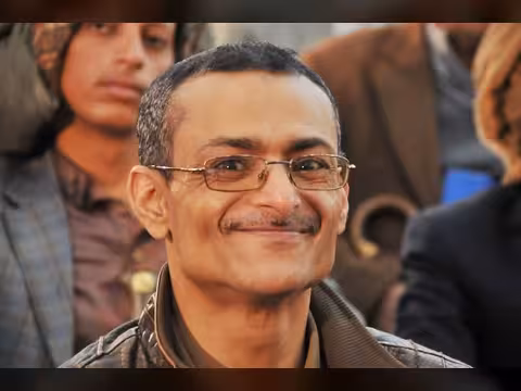 عادل الأحمدي.. الشاعر والقضية